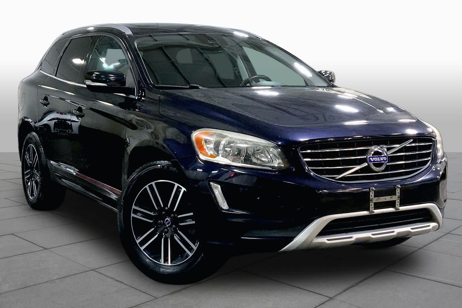 Used 2017 Magic Blue Metallic Volvo Dynamic image 3