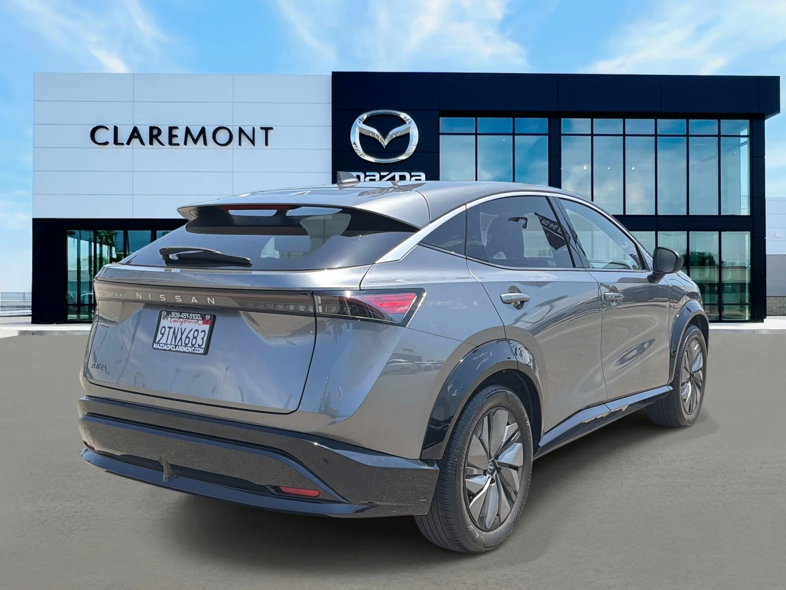 Used 2025 GUN METALLIC Nissan ENGAGE FWD image 5