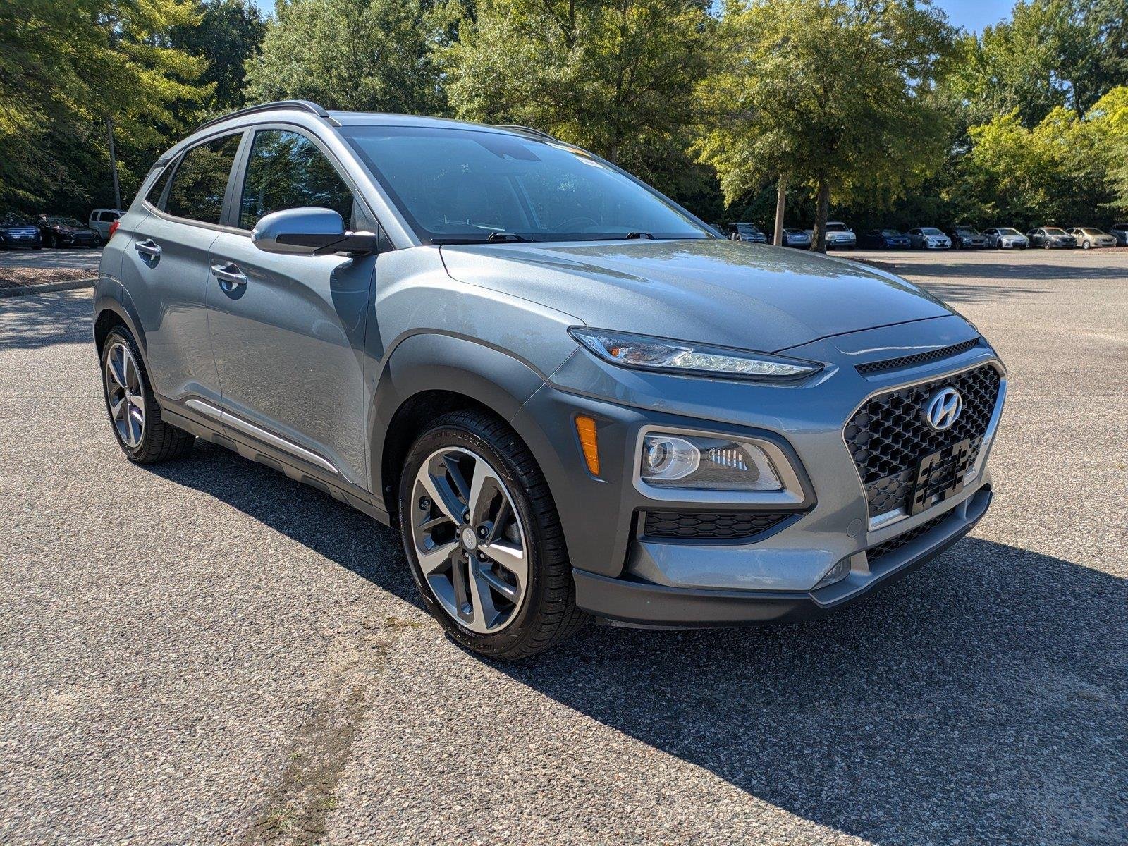 Used 2020 Sonic Silver Hyundai Limited image 2