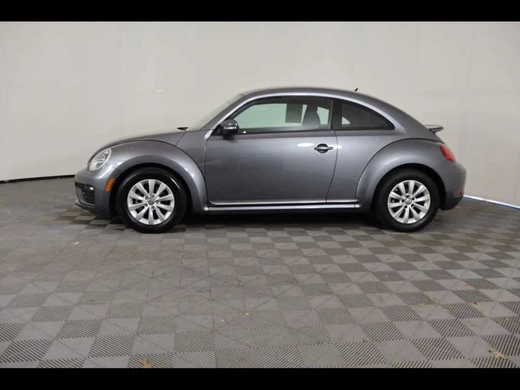 Used 2019 Gray Volkswagen 2.0T S image 2