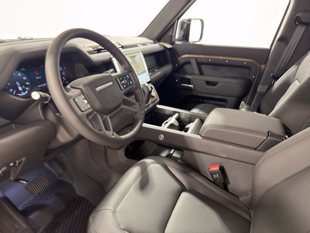 Used 2026 Gondwana Stone Metallic Land Rover S image 10
