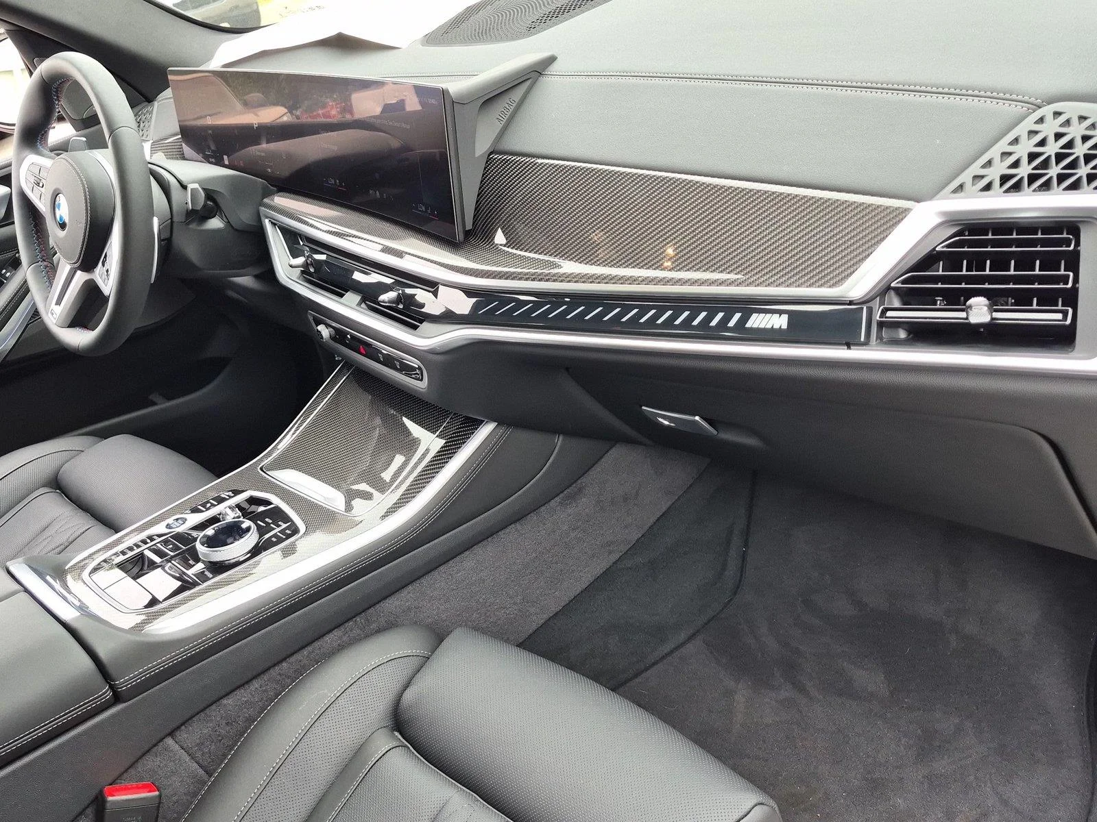 Used 2025 Ametrin Metallic BMW M60i image 37