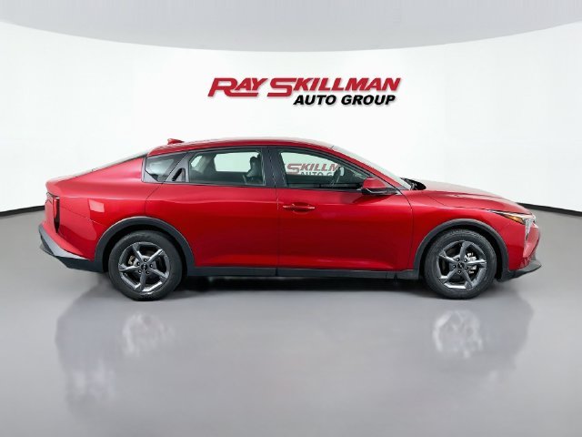 2025 Kia K4 LXS - Photo 8