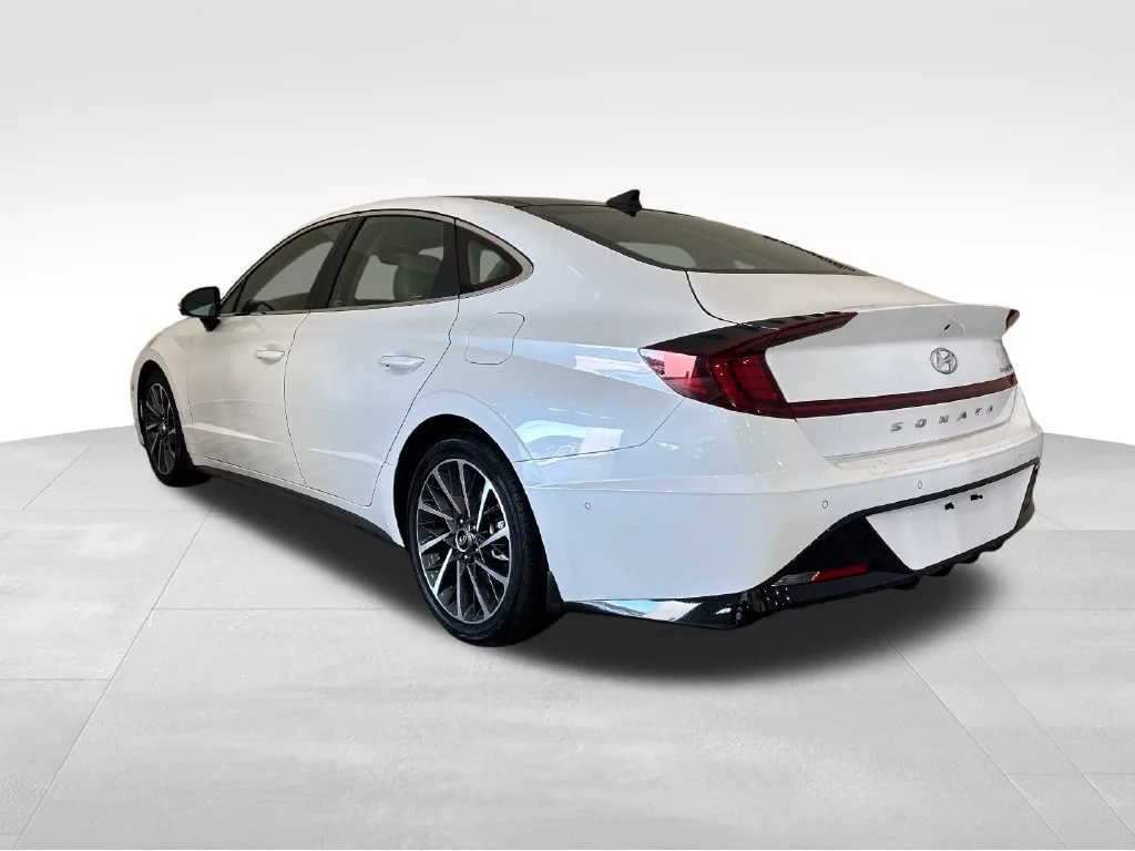 Used 2022 Gray Hyundai Limited image 3