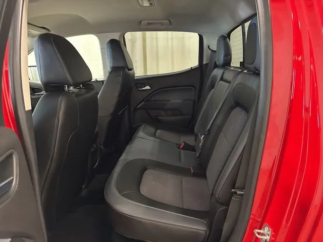Used 2016 RED HOT Chevrolet 4WD Z71 image 12