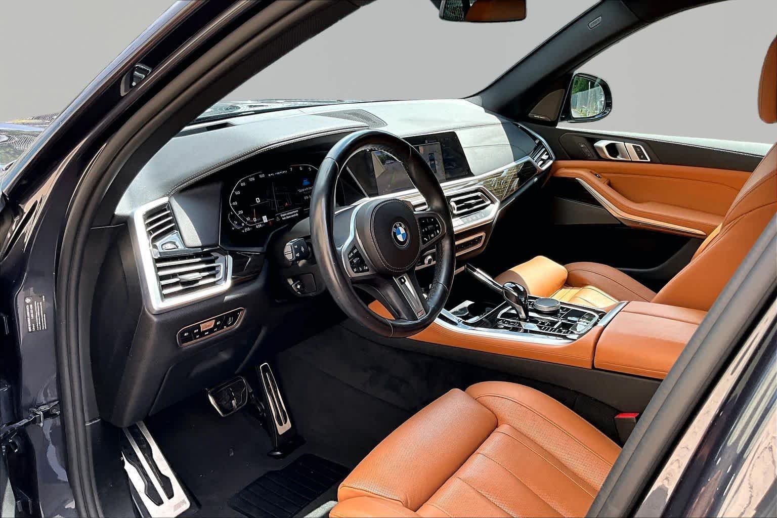 Used 2021 Arctic Gray Metallic BMW M50i image 18