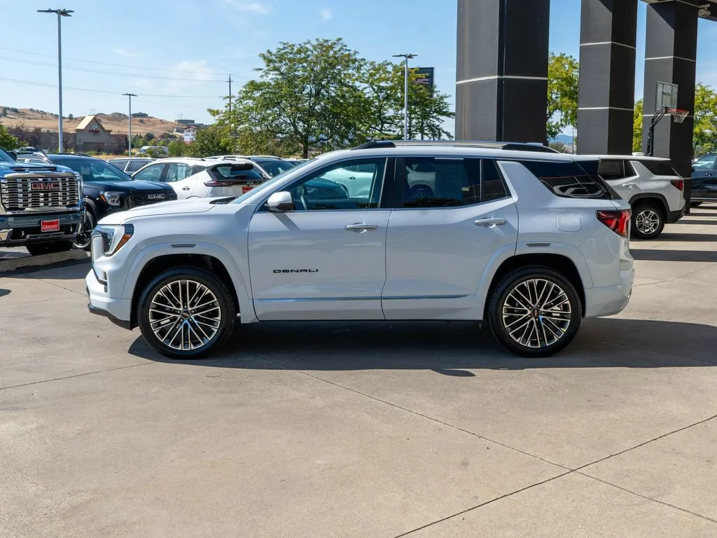 2026 GMC Terrain Denali - Photo 4