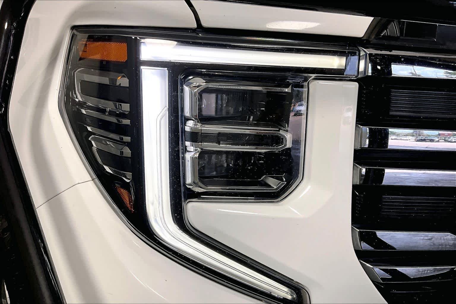 Used 2022 Summit White GMC SLT image 14