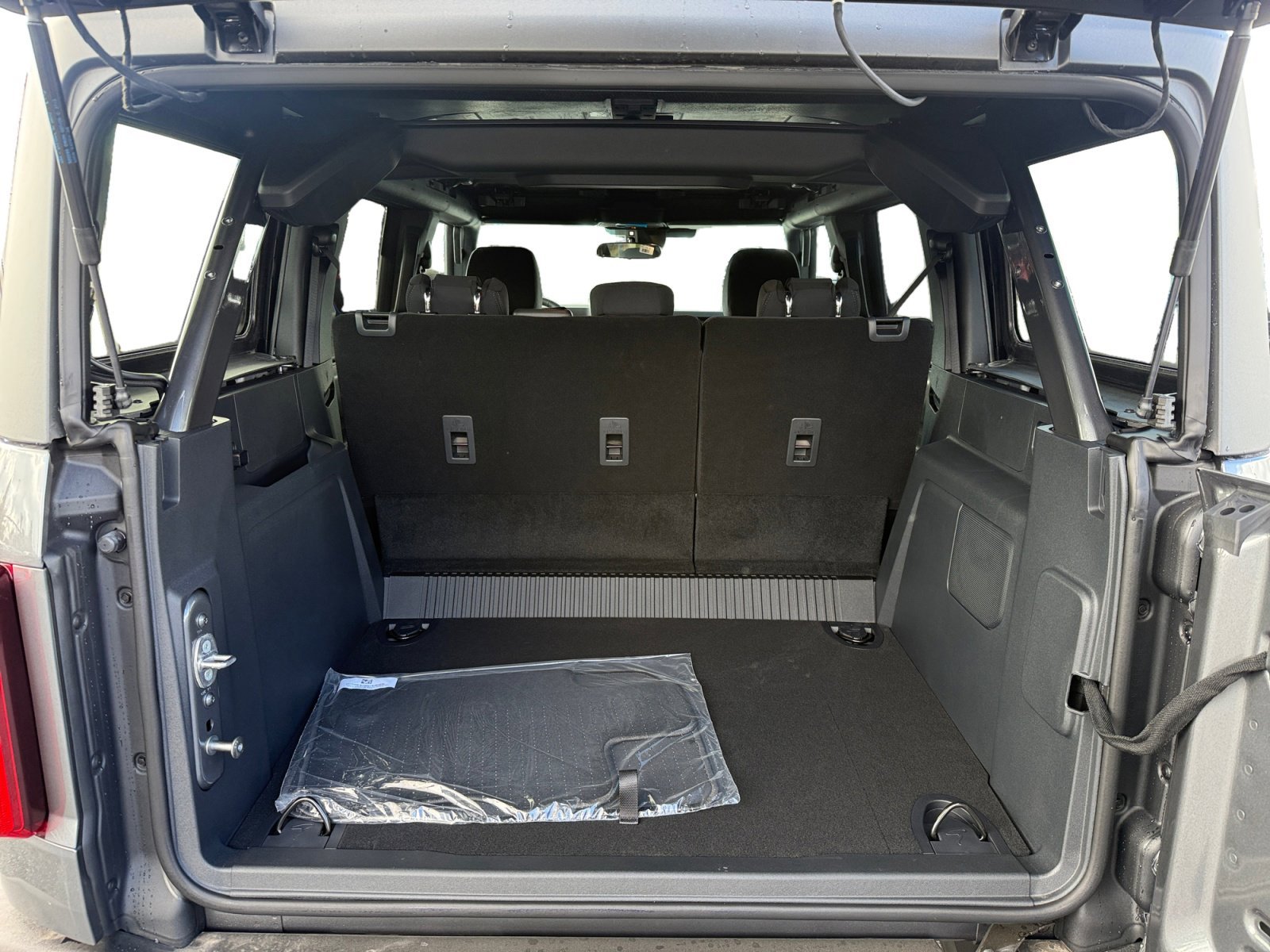New 2026 Carbonized Gray Metallic Ford Big Bend image 17