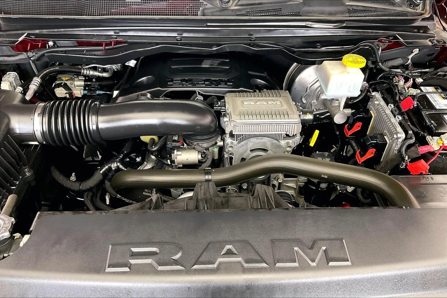 Used 2020 Delmonico Red Pearlcoat Ram Laramie image 8