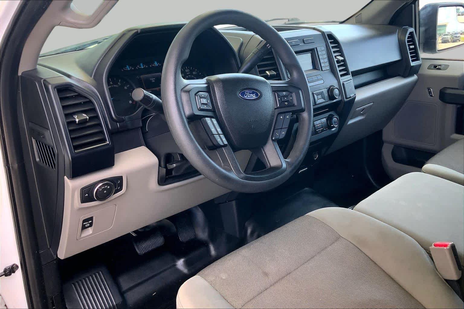 Used 2016 Oxford White Ford XL image 16