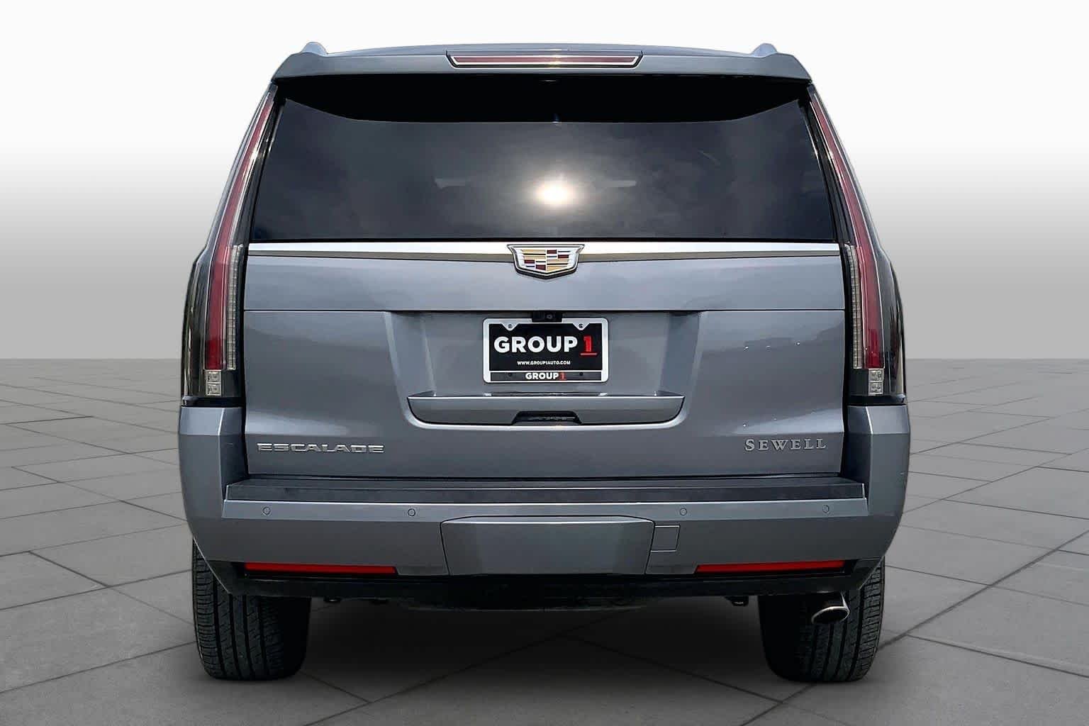 Used 2018 Satin Steel Metallic Cadillac Luxury image 5
