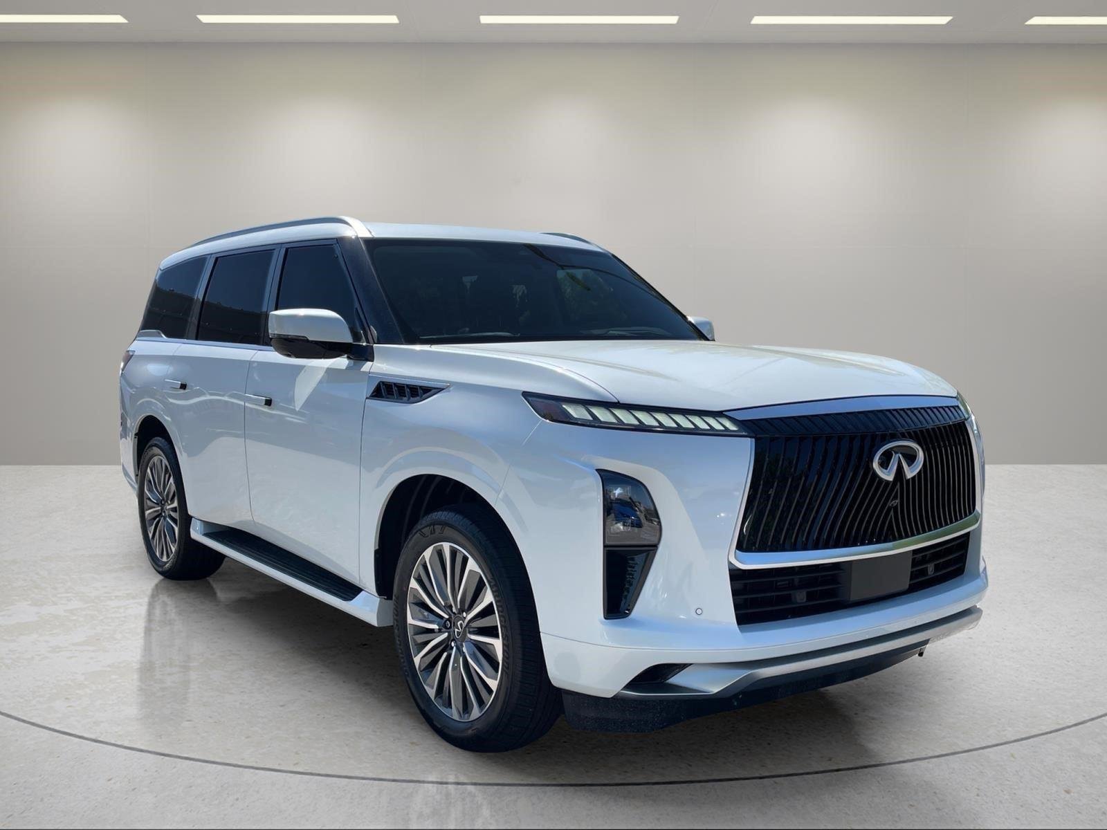 New 2026 RADIANT WHITE INFINITI Luxe 2WD image 10