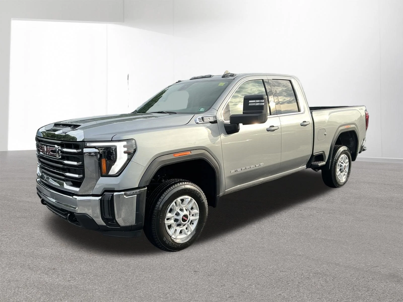 New 2026 Sterling Metallic GMC SLE image 7