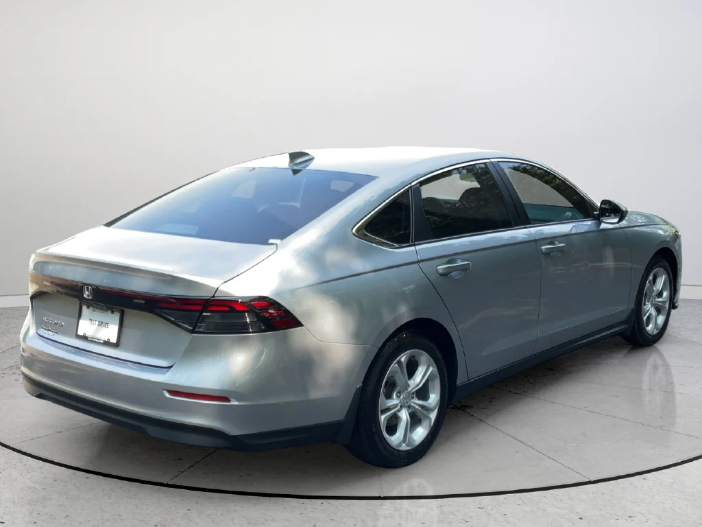 2025 Honda Accord LX - Photo 8
