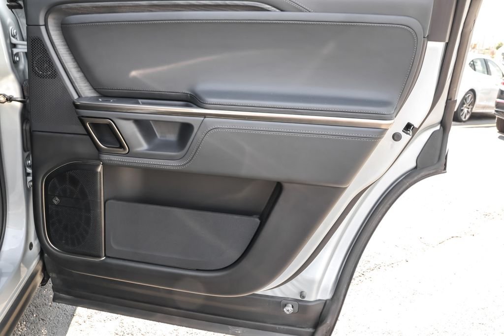 Used 2024  Rivian Adventure Dual Motor Max Pack image 31