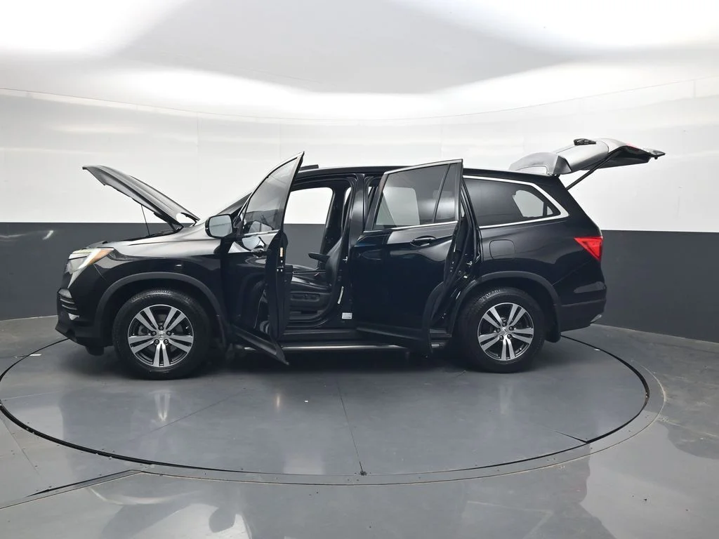 Used 2016  Honda EX-L image 37