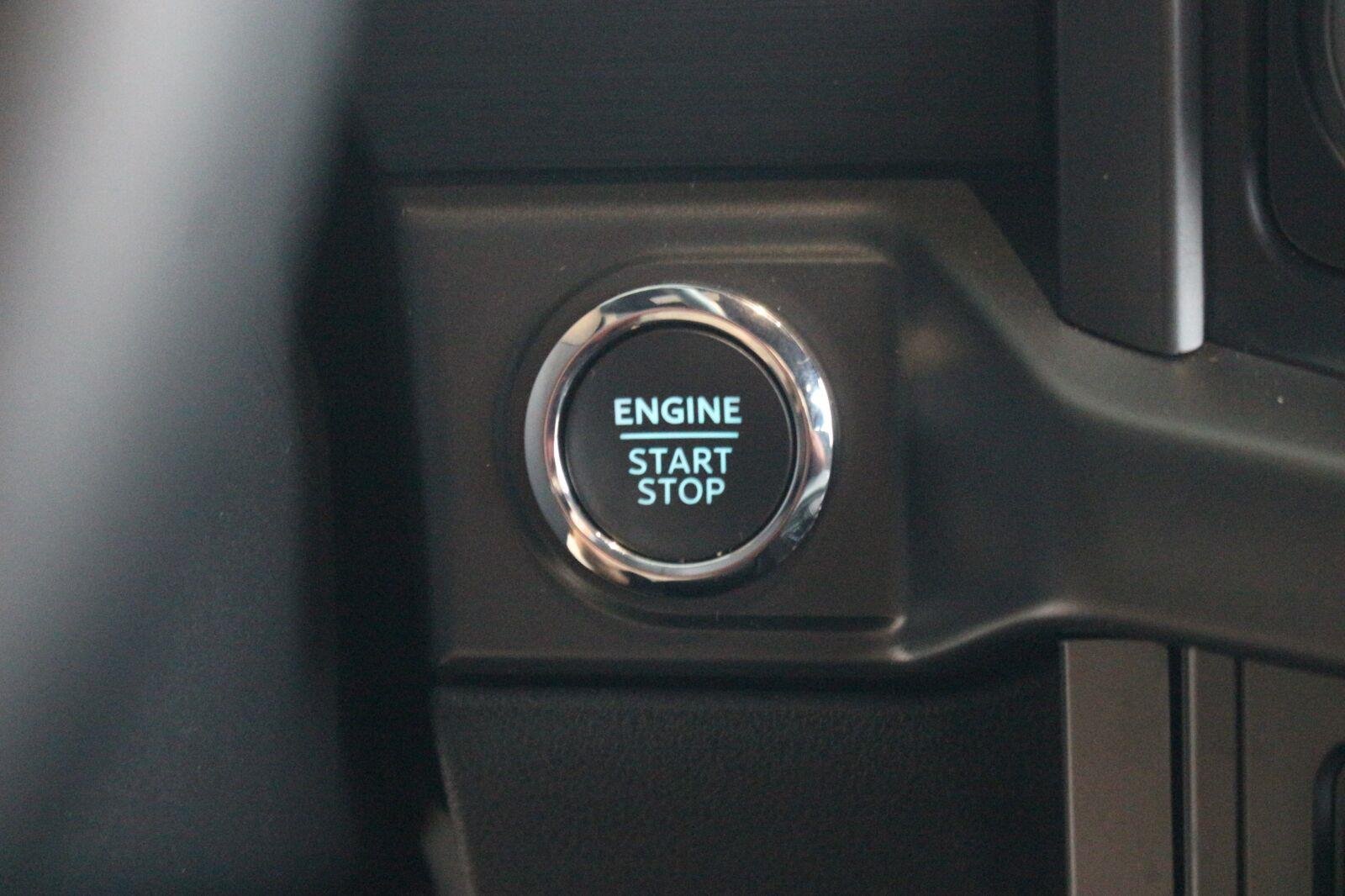 Used 2024 White Ford XLT image 30