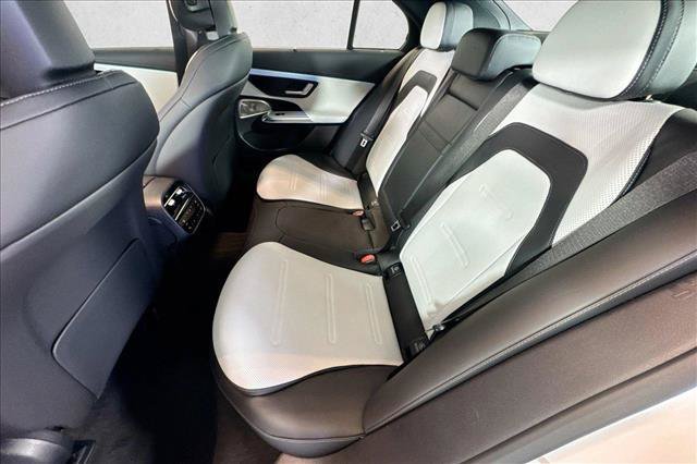 New 2026 MANUFAKTUR Moonlight White Magno Mercedes-Benz AMG® E 53 E image 51