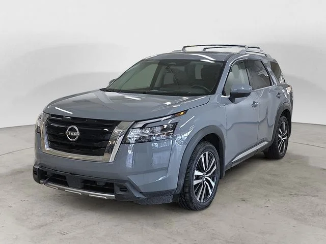 2024 Nissan Pathfinder Platinum 4WD's photo