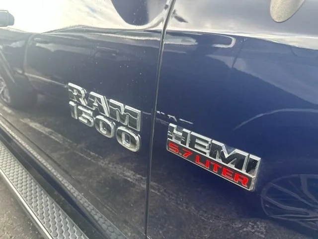 Used 2017 True Blue Pearlcoat Ram Tradesman image 4