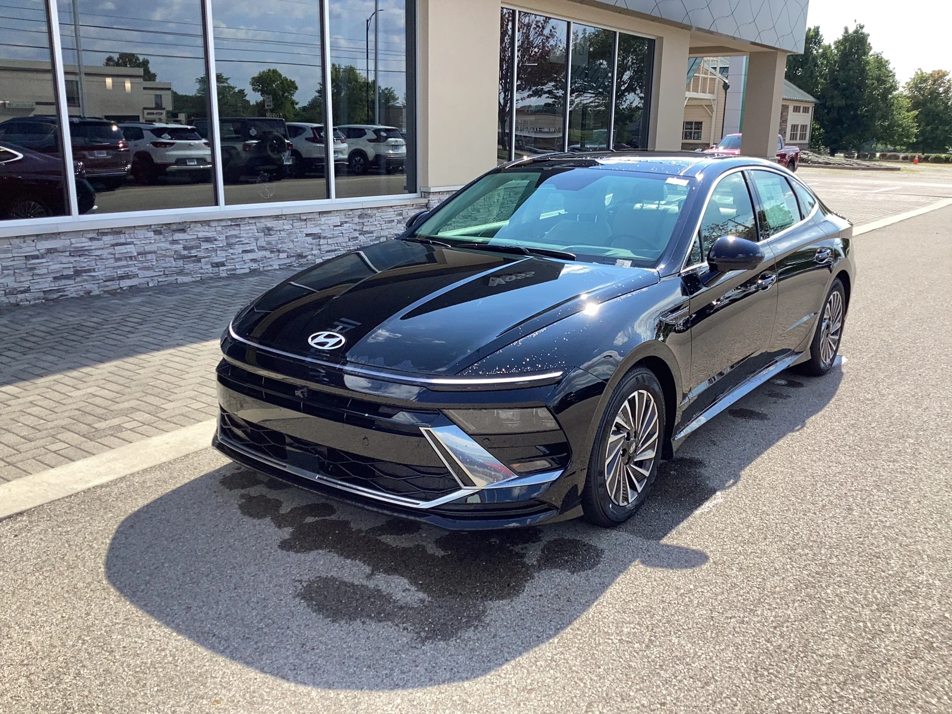 New 2026 Abyss Black Pearl Hyundai Limited image 1