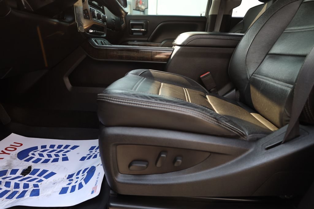 Used 2016 Summit White GMC Denali image 11