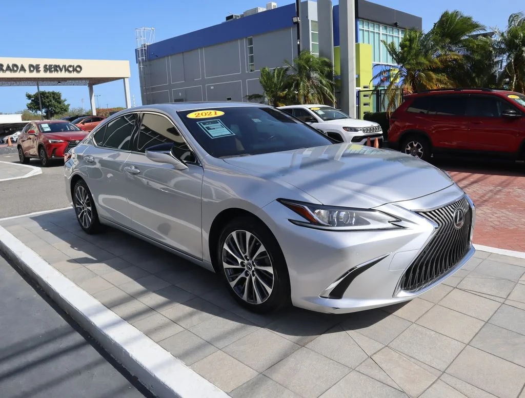 Used 2021 Silver Lexus 350 image 3