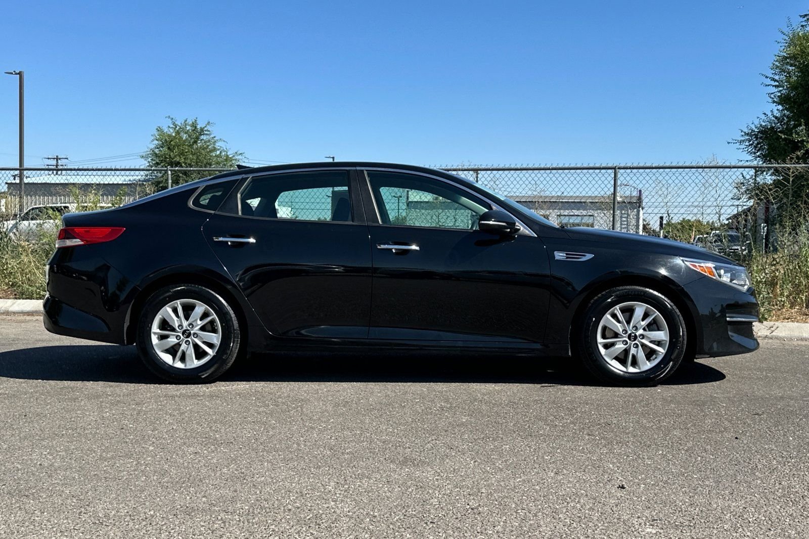 Used 2017 Black Kia LX image 3