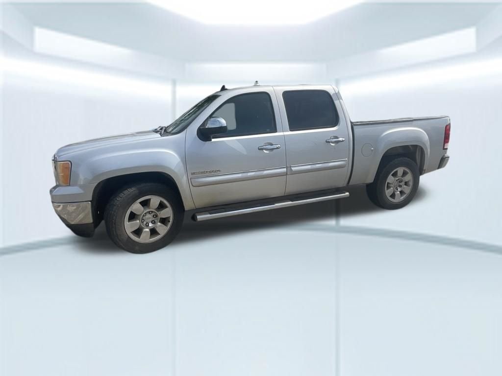 Used 2011 Silver GMC SLE image 2