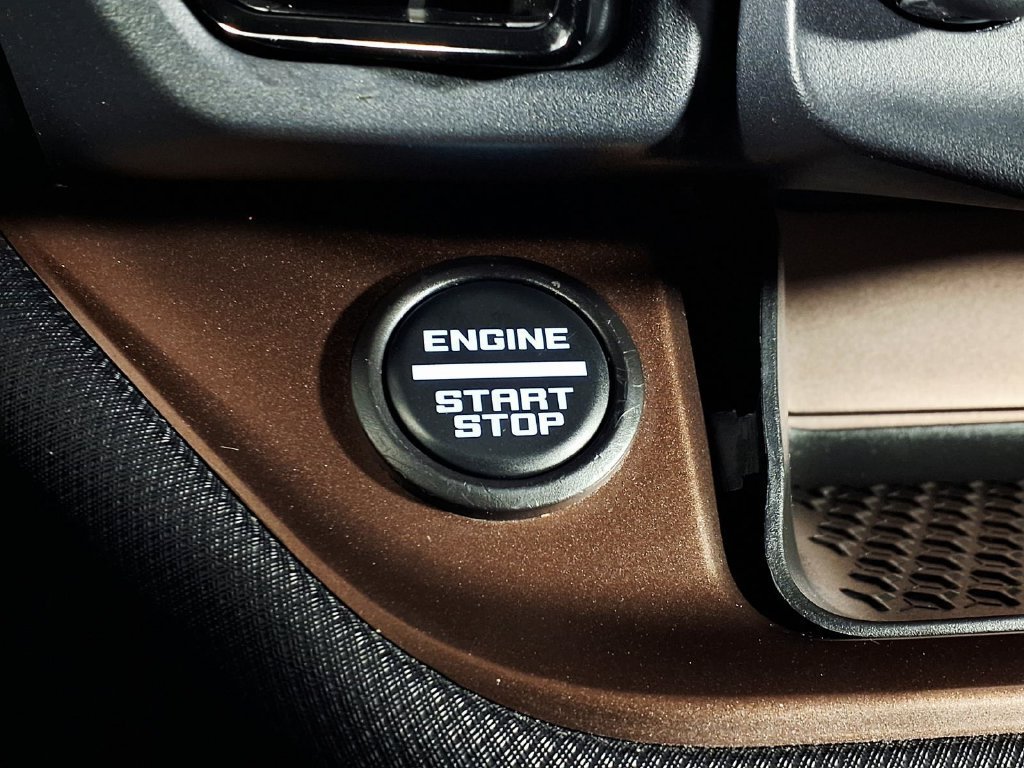 Used 2022 Carbonized Gray Ford Outer Banks image 16