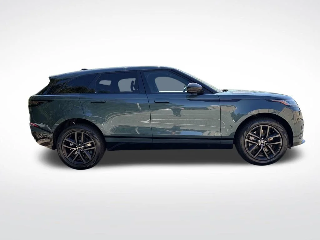 New 2026 Green Land Rover Belgravia Edition image 4