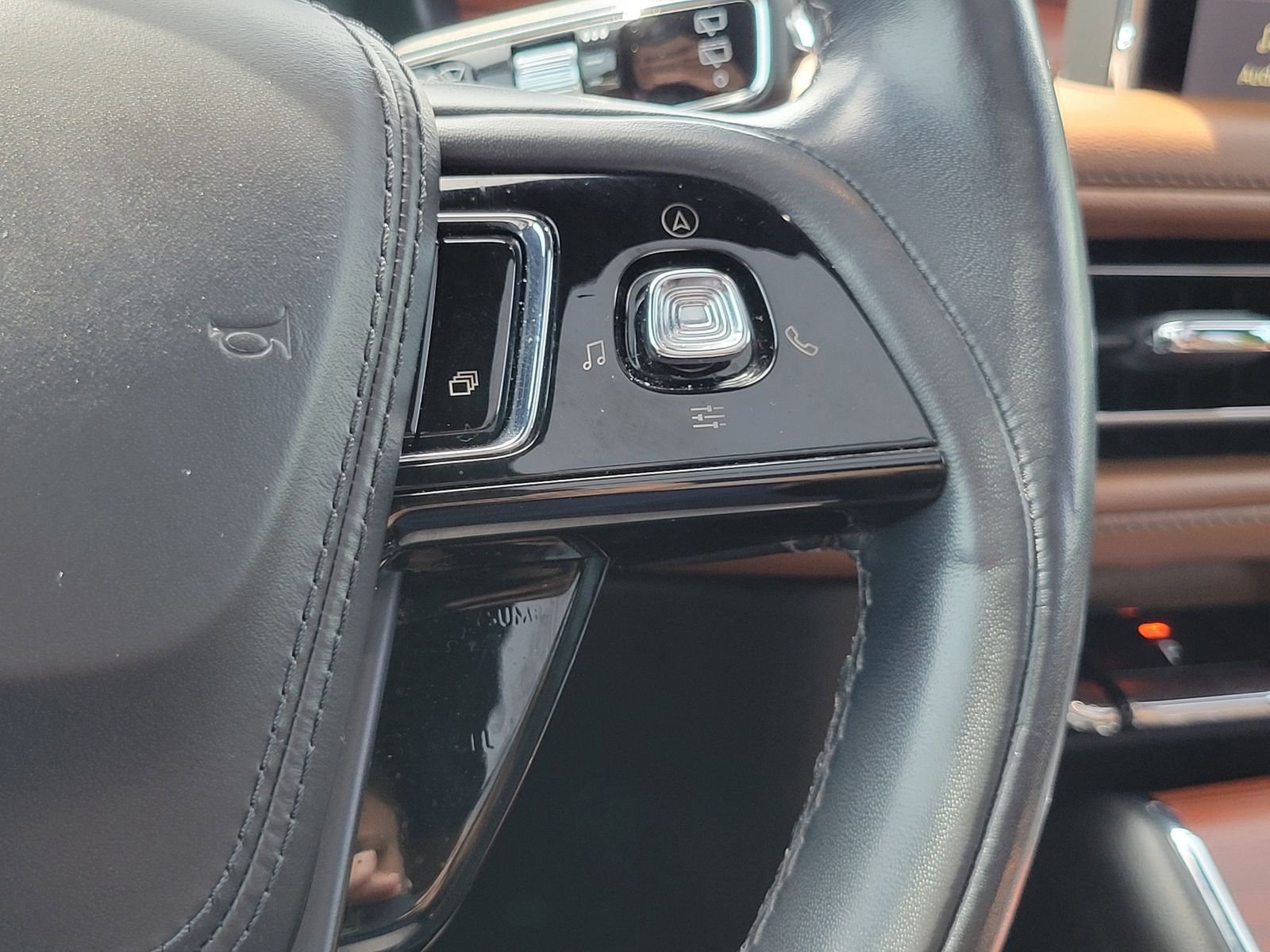 Used 2022 Blue Lincoln Reserve image 14