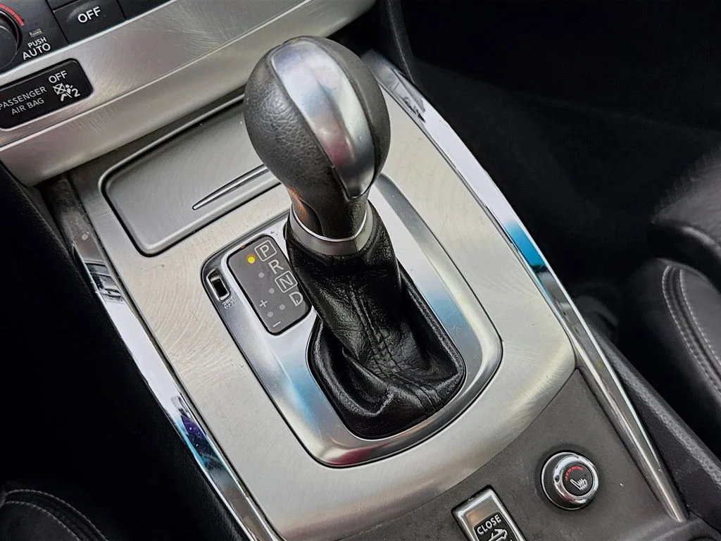 Used 2013 Blue INFINITI Sport image 21