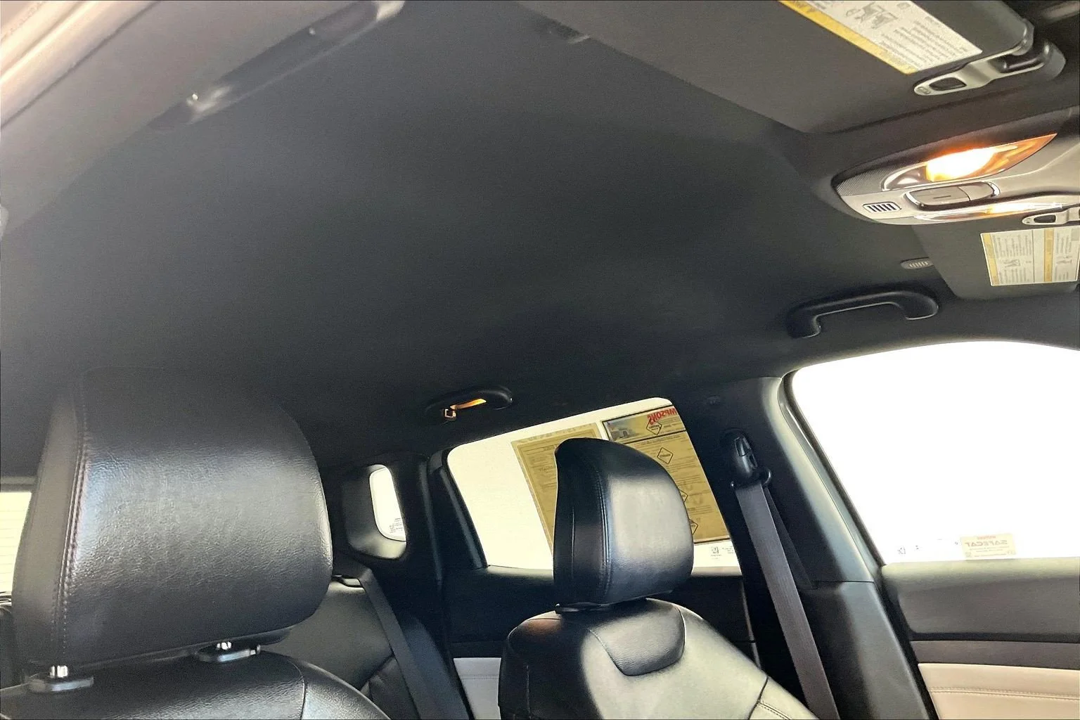 Used 2024 Sting-Gray Clearcoat Jeep Limited image 24