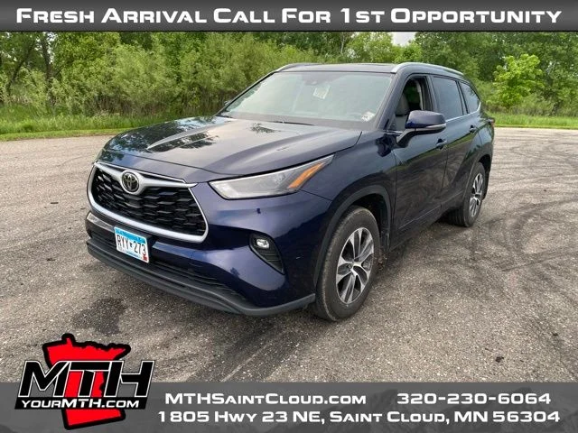 Used 2022 Blue Toyota XLE image 4