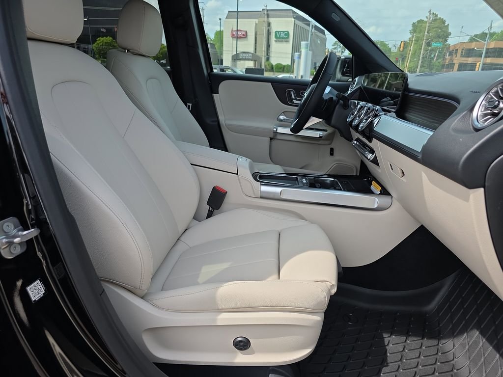 New 2026 Black Mercedes-Benz GLB 250 image 16