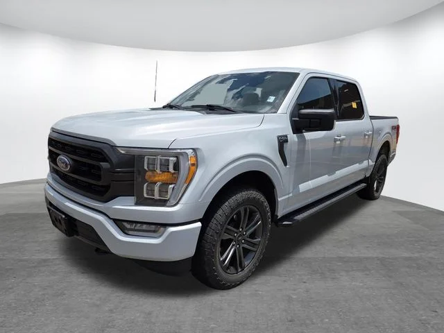 Used 2021 White Metallic Ford XLT image 9
