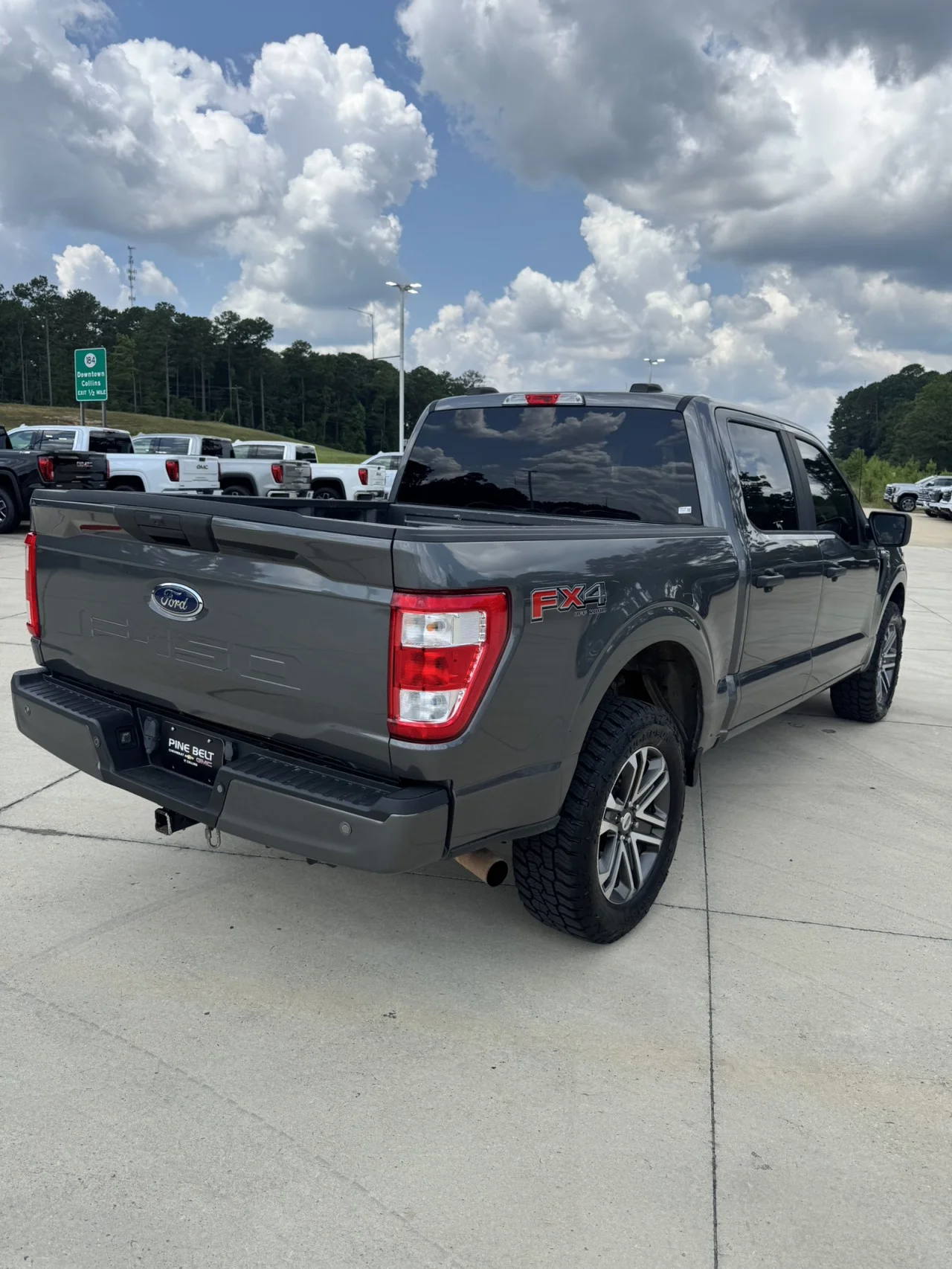 Used 2021 Grey Ford XL image 4