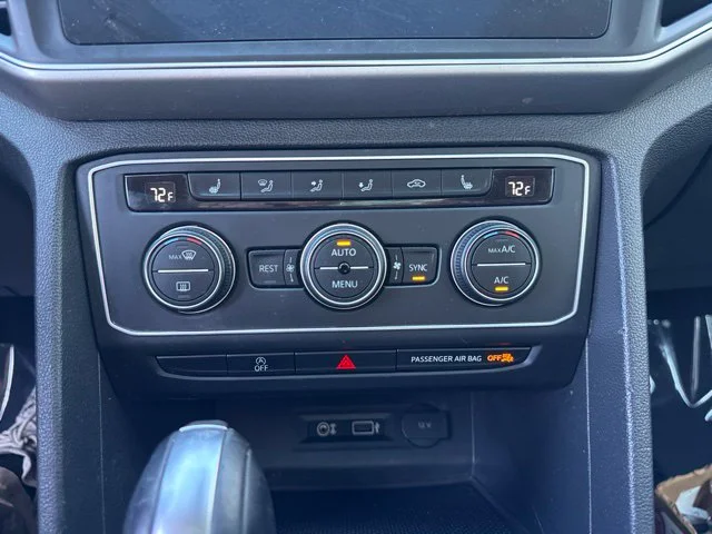 Used 2019 Blue Volkswagen 3.6L V6 SE image 20