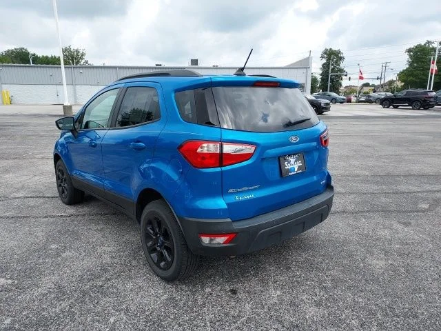 Used 2019 Blue Ford SE image 7