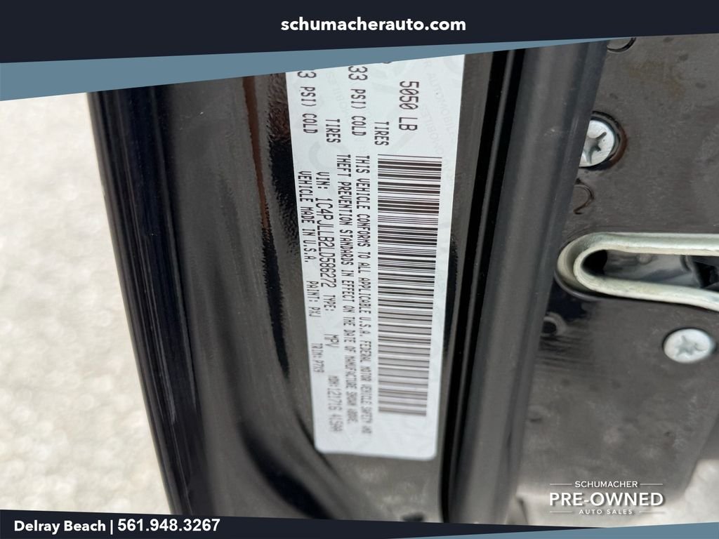 Used 2020 Black Jeep Latitude Plus image 19