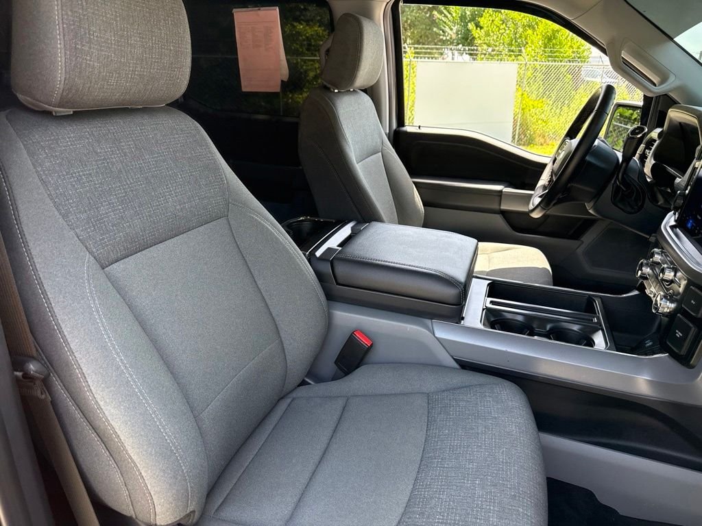 Used 2024 Silver Ford XLT image 12