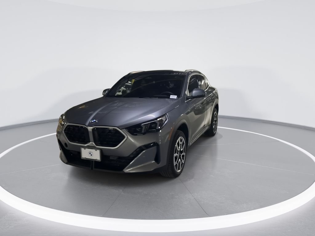 Used 2026 Gray BMW xDrive28i image 3