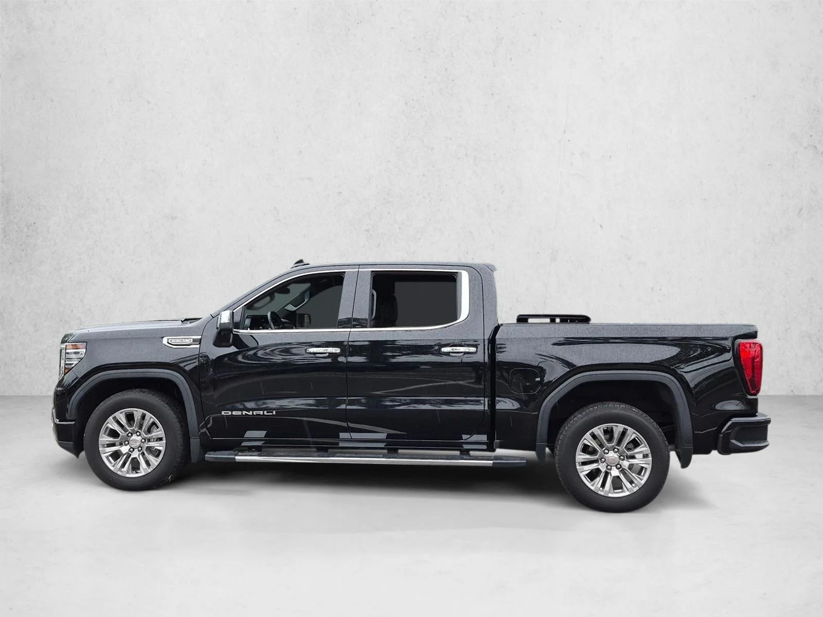 Used 2023 Onyx Black GMC Denali image 8
