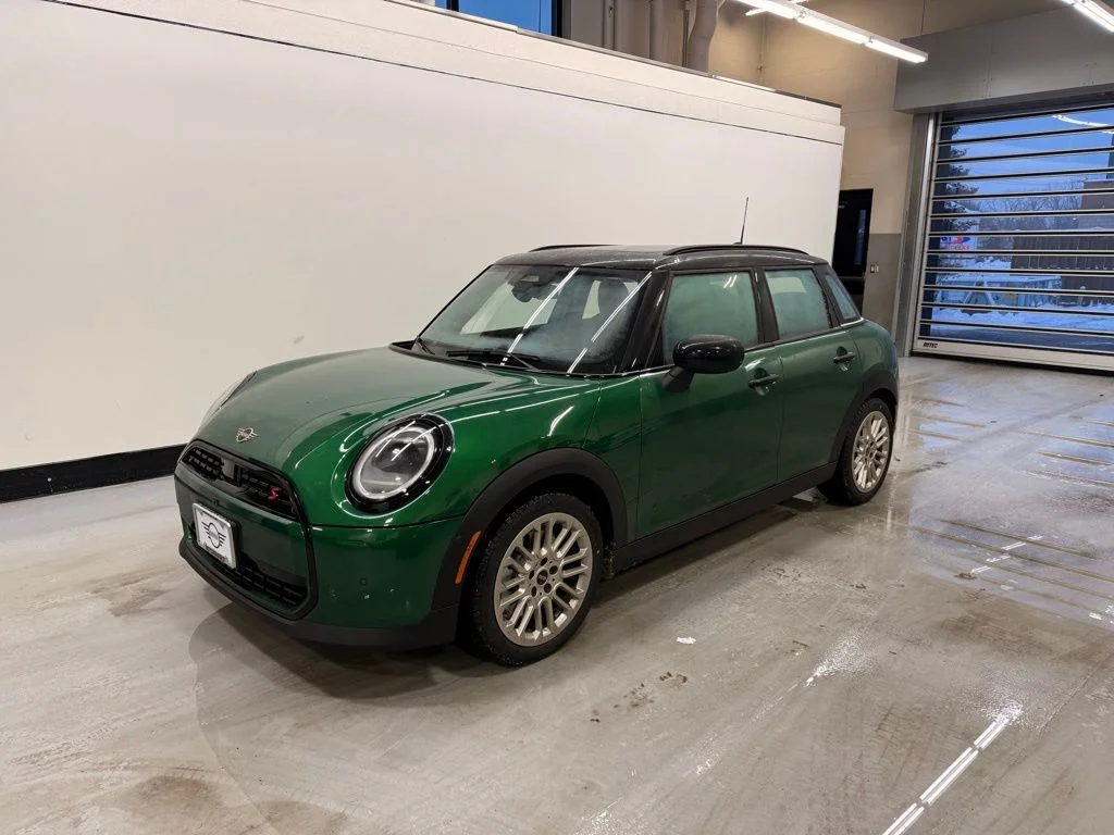 2026 MINI Hardtop Cooper S's photo