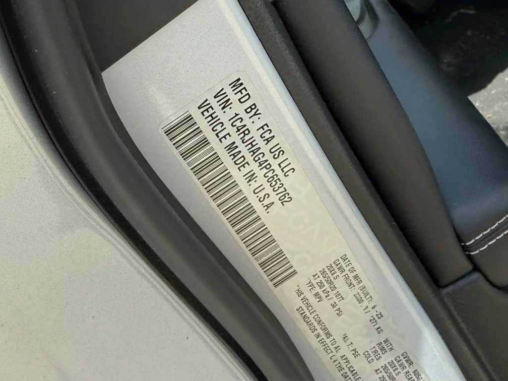 Used 2023 Silver Jeep Altitude X image 10