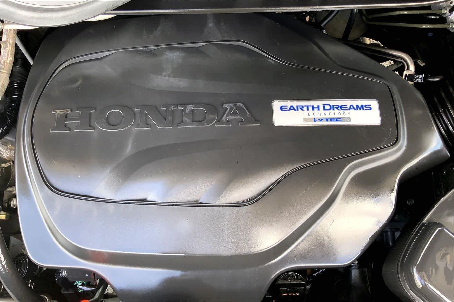 Used 2020 Lunar Silver Metallic Honda Elite image 32