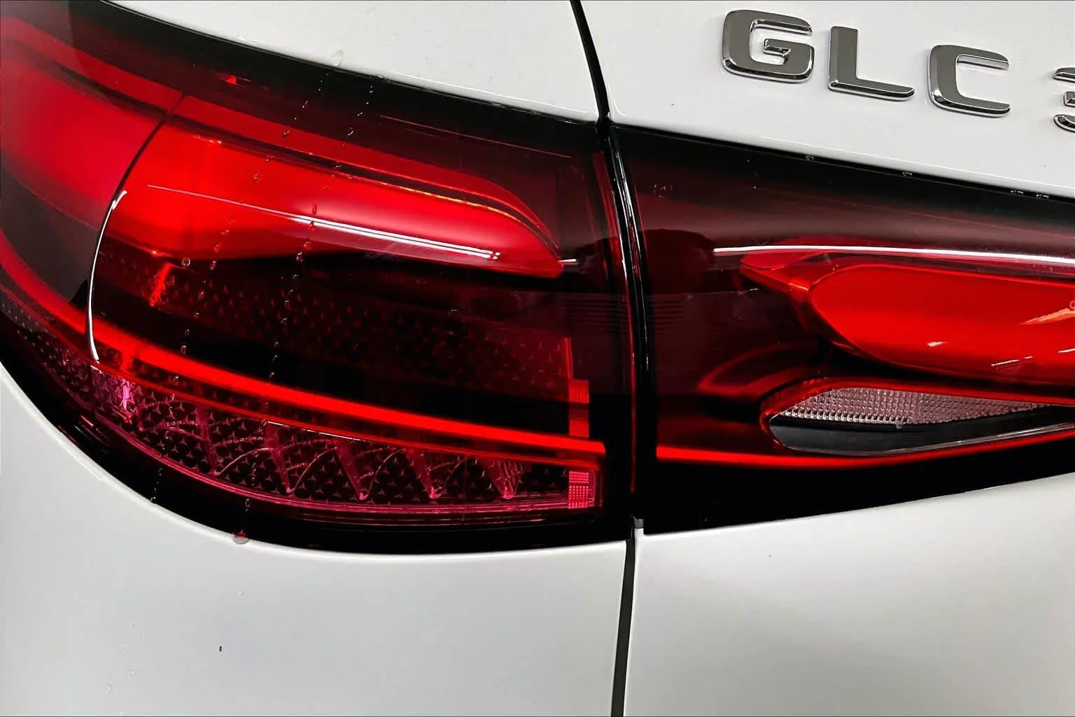 New 2026 Polar White Mercedes-Benz GLC 300 image 6
