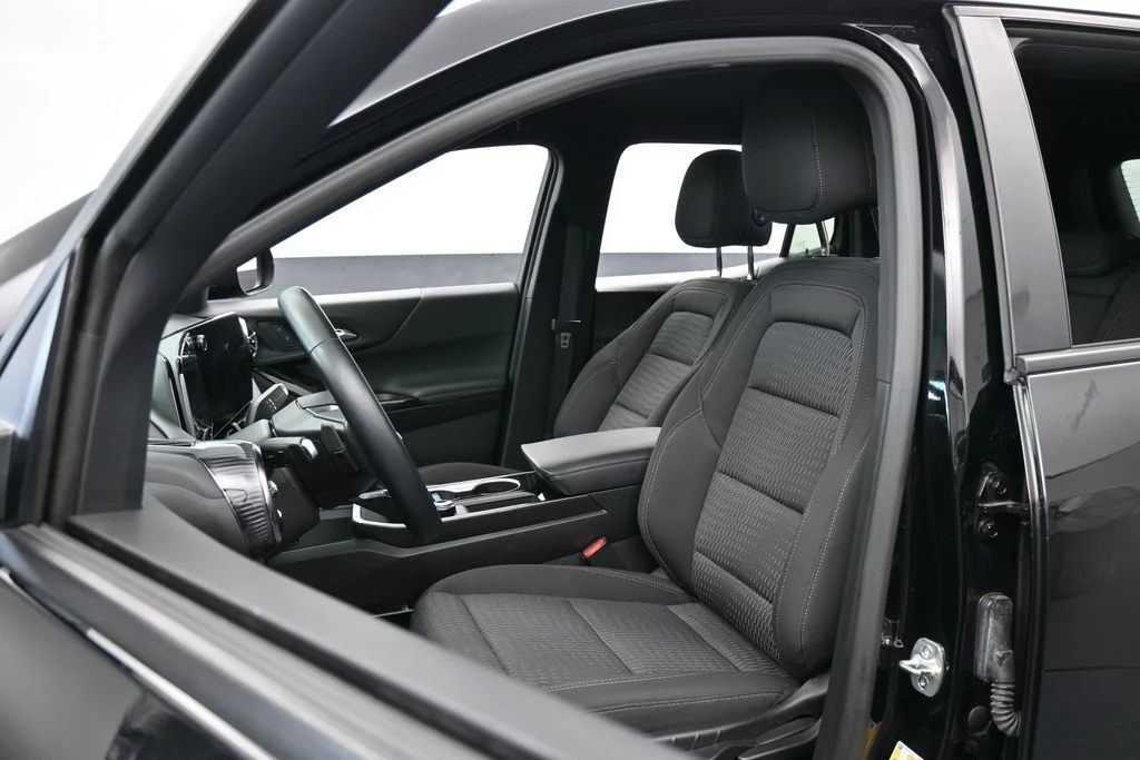 Used 2026 Mosaic Black Metallic Chevrolet LT image 10